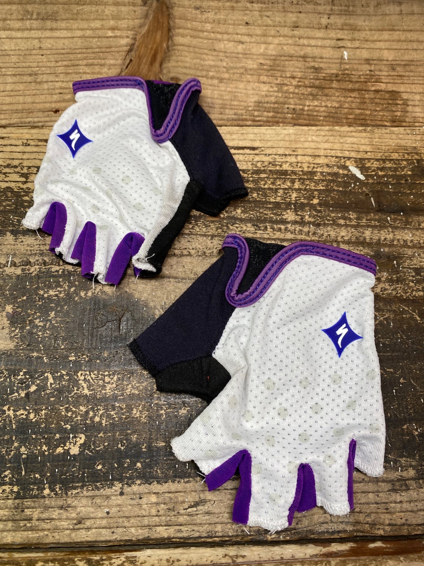 JB089 スペシャライズド SPECIALIZED GRAIL 指切り グローブ 白 紫 S