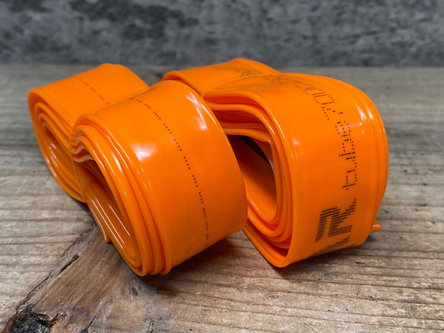 JB408 TNI EXAR TPUチューブ 700C 23～28C バルブ長45mm セット