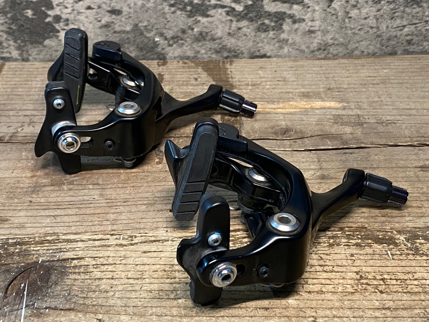 IT198 シマノ SHIMANO 105 BR-R7010 ダイレクトマウントブレーキ 前後セット