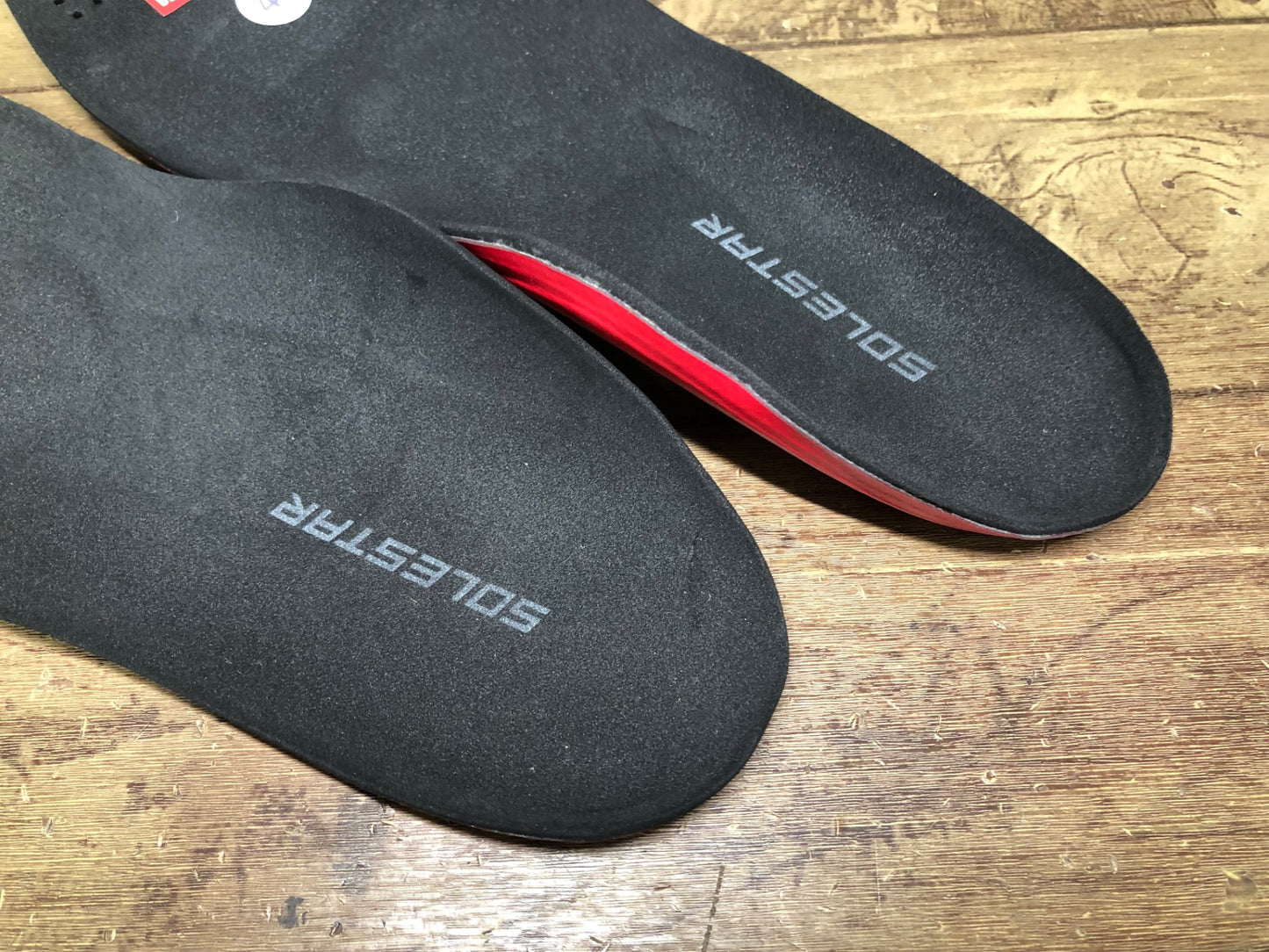 JB516 ソールスター SOLESTAR KONTROL インソール 黒 赤 EU42