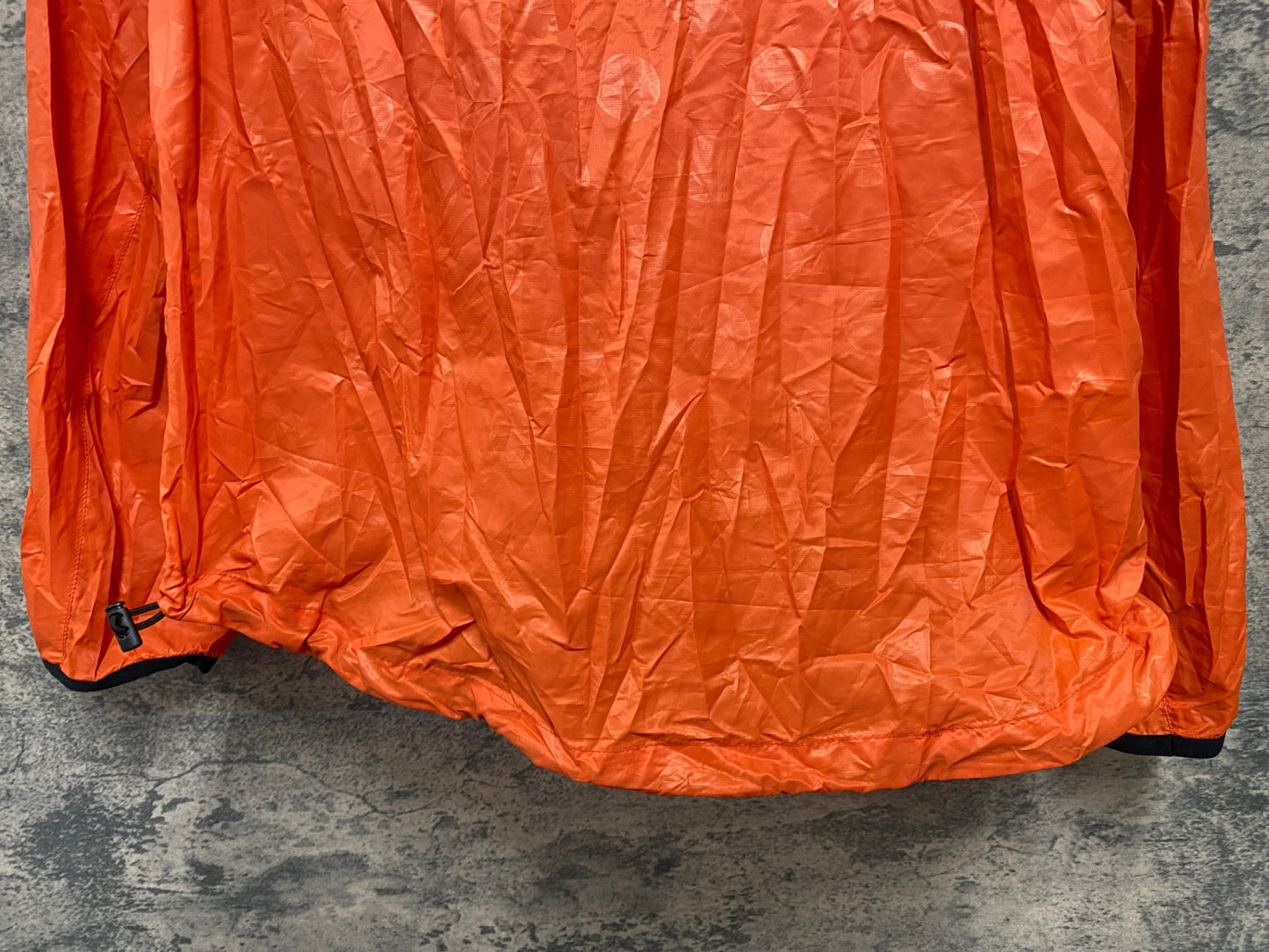 JB769 ナリフリ narifuri ウィンドブレーカー 赤 M