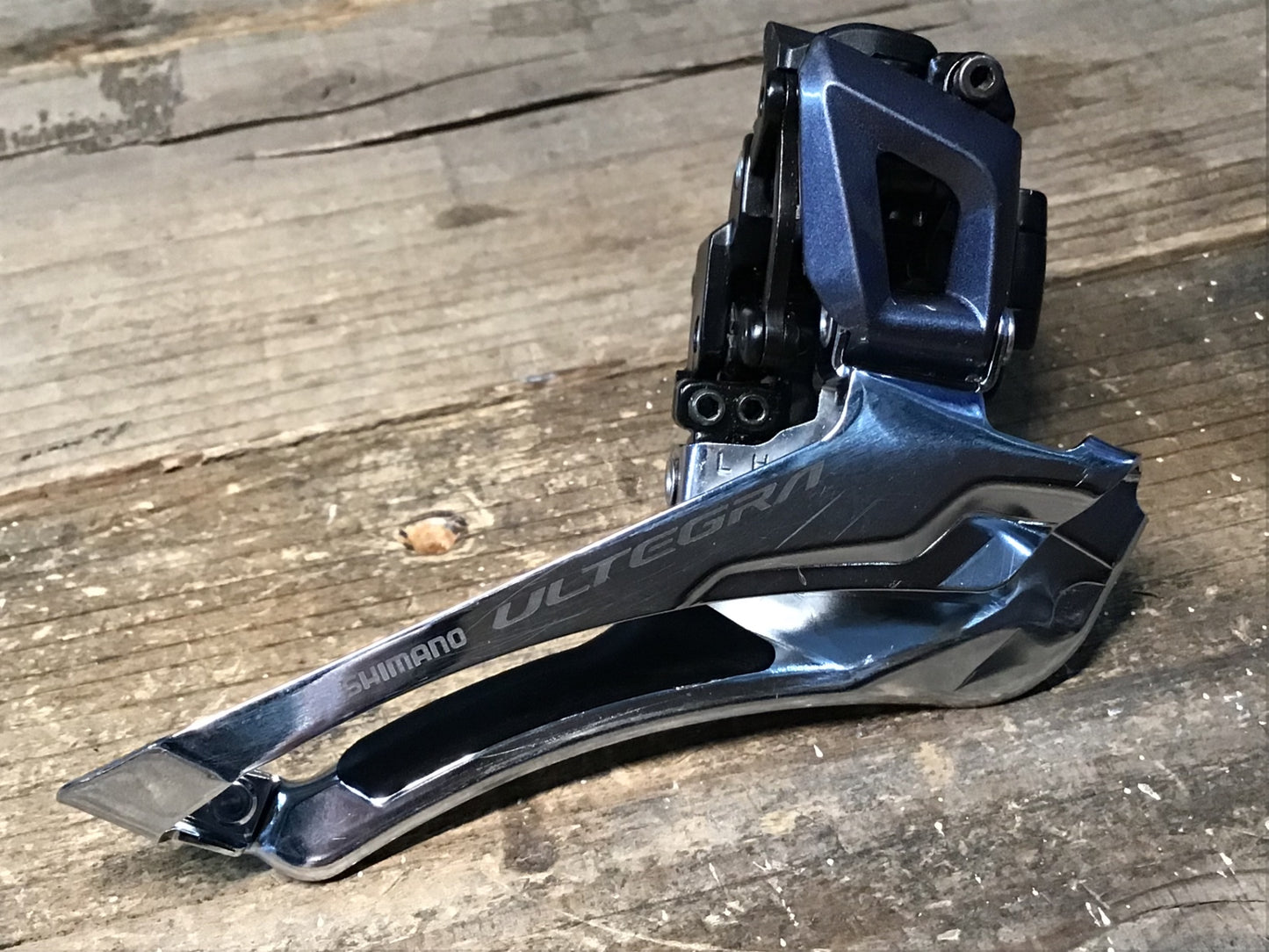 IO987 シマノ SHIMANO アルテグラ ULTEGRA FD-R8000 フロントディレイラー 2S バンド式 Φ31.8