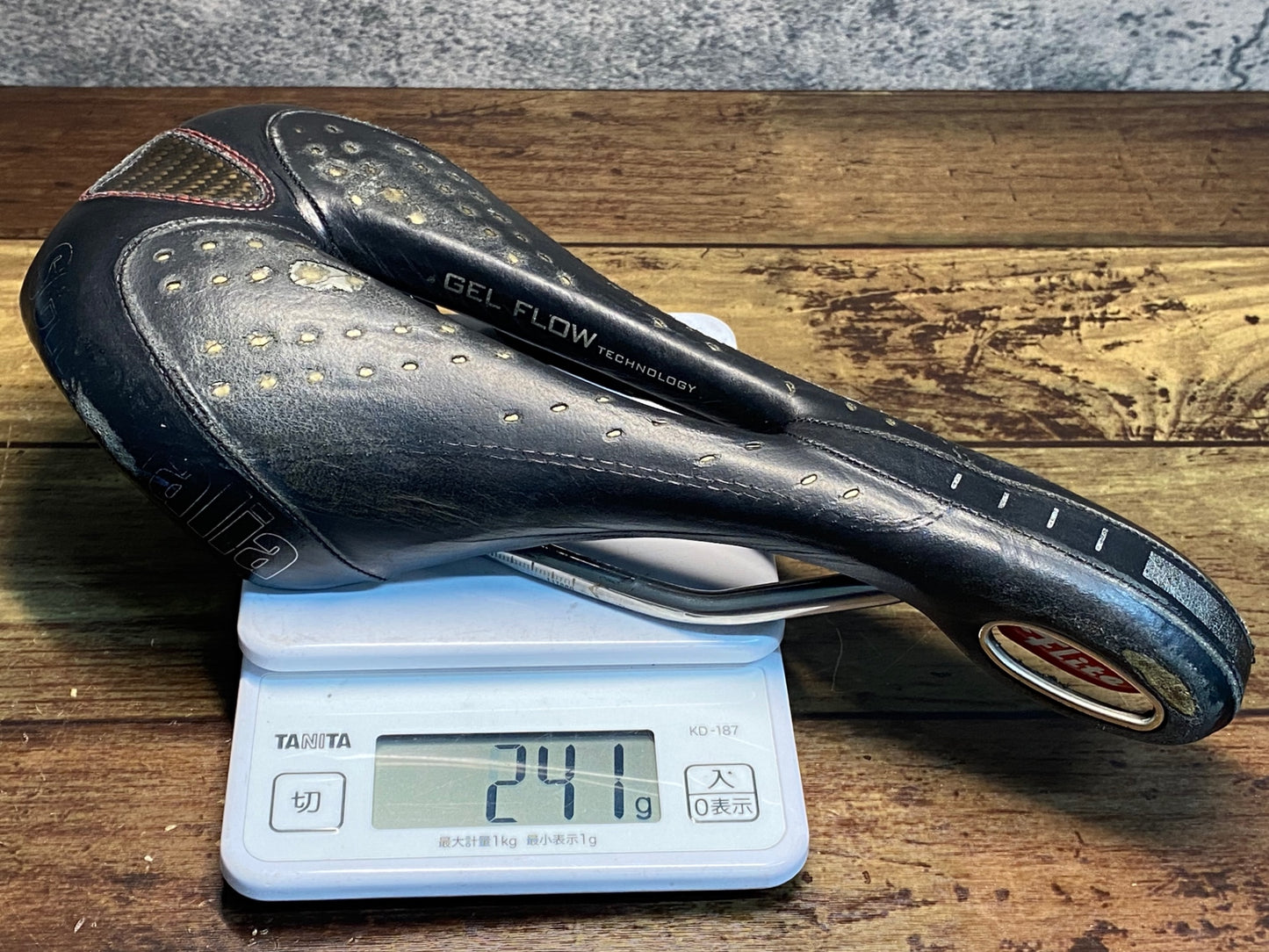 IX977 セライタリア selle ITALIA フライト FLITE GEL FLOW サドル 黒