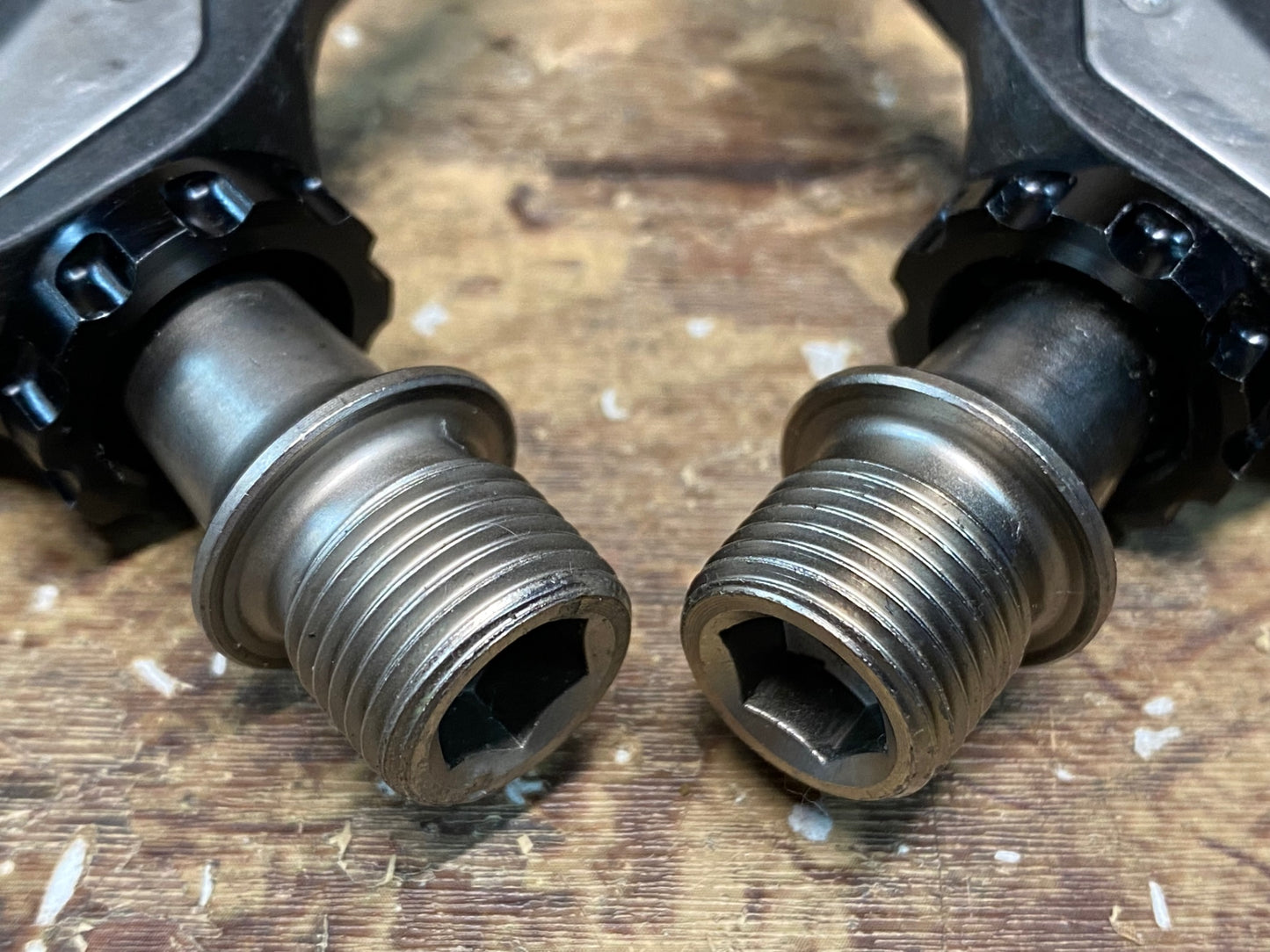 II045 シマノ SHIMANO 105 PD-R7000 ビンディングペダル SPD-SL