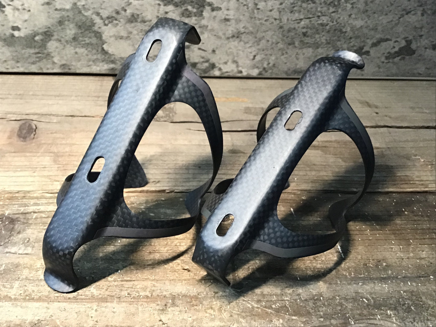 IS666 スパカズ SUPAKAZ ボトルケージ カーボン 2個セット