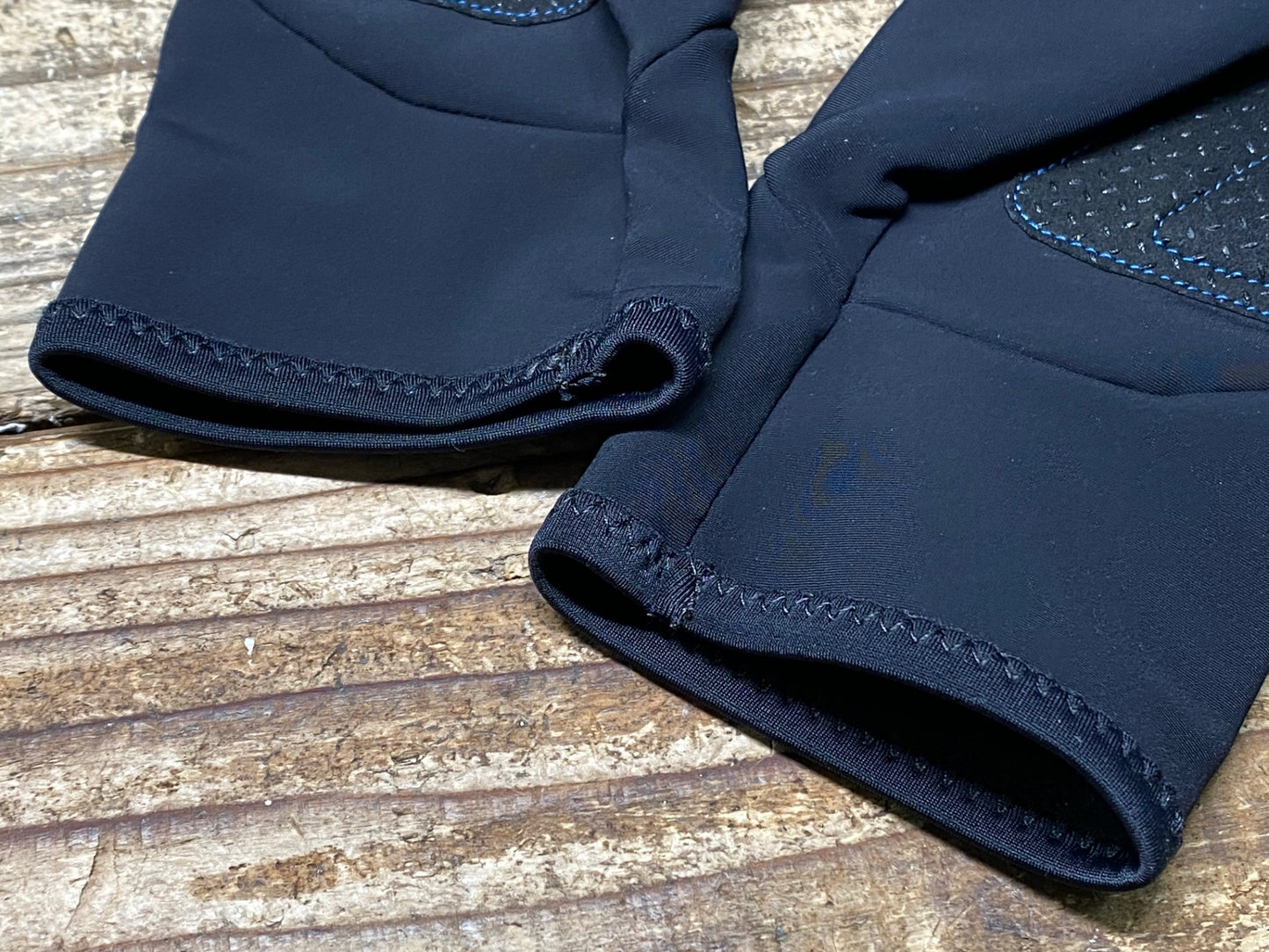 IU537 アソス assos WINTER GLOVES EVO 長指 グローブ 黒 M 裏起毛