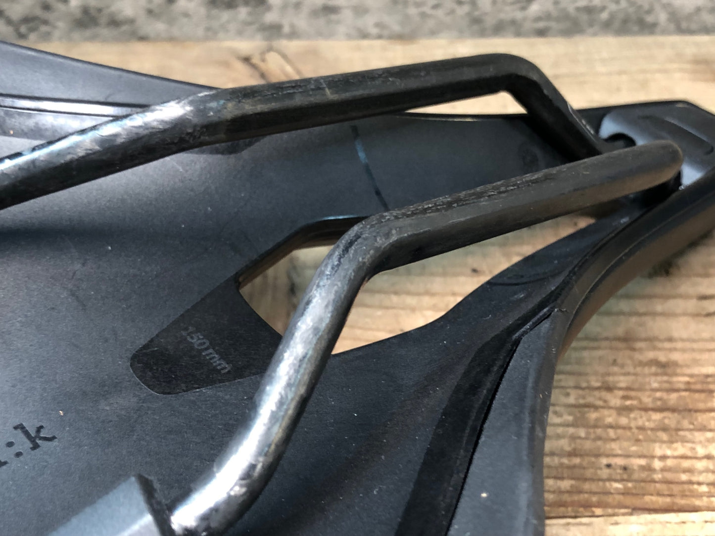 JC173 フィジーク fizik ヴェント VENTO ARGO R1 サドル 黒 カーボンレール 150mm