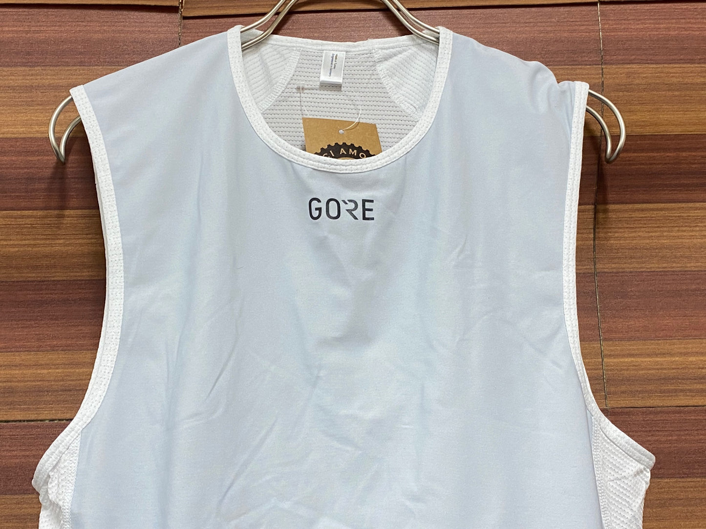IV090 ゴア GORE ミドルレイヤー 白 EU M 防風 GORE WINDSTOPPER
