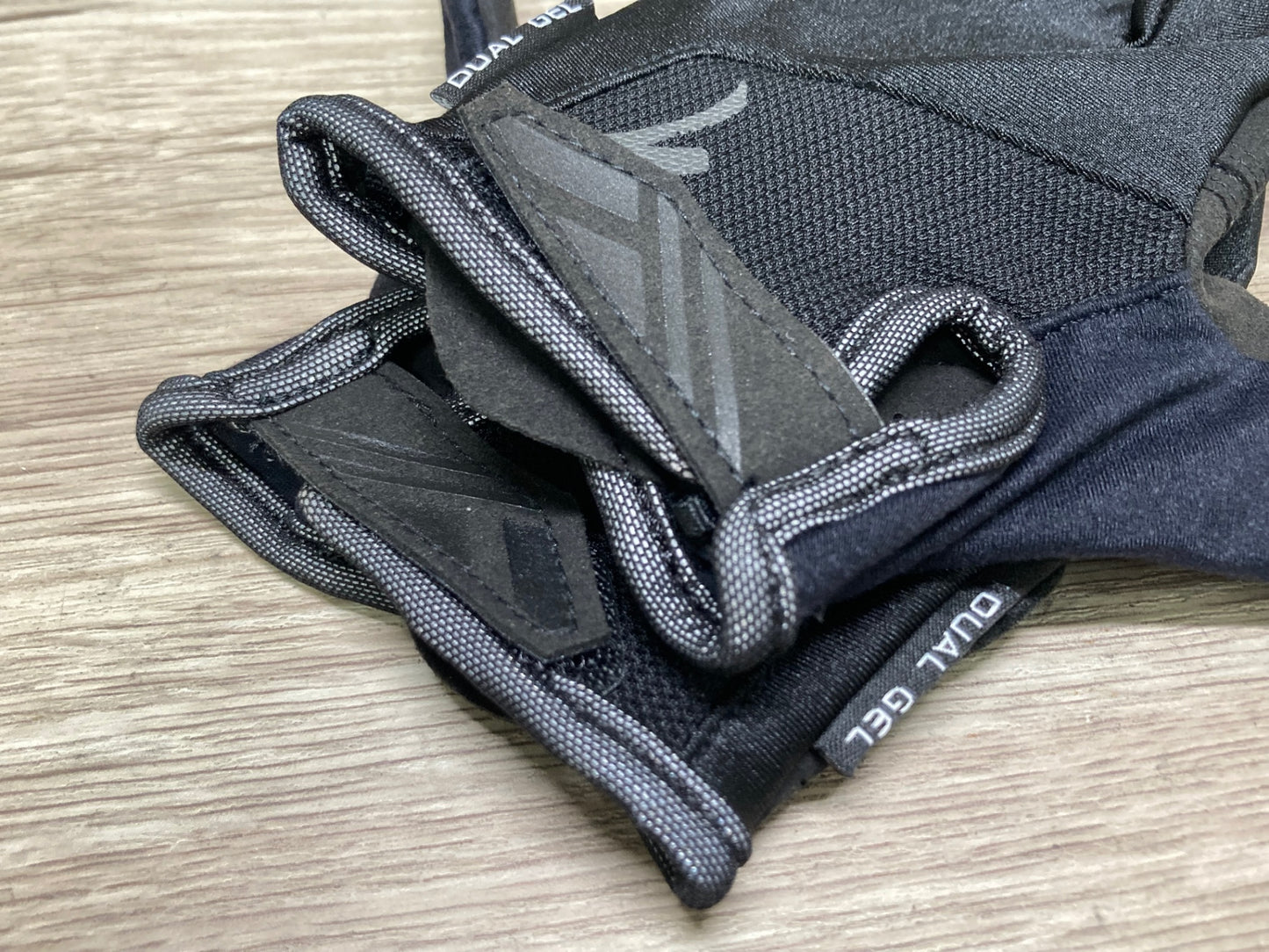 JA750 スペシャライズド SPECIALIZED 長指 グローブ 黒 S