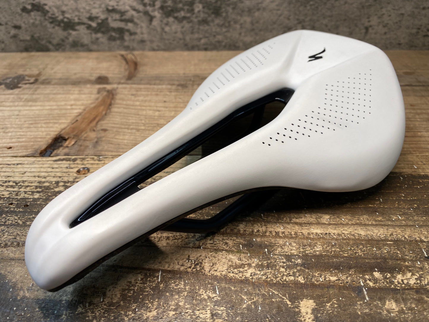 JA351 スペシャライズド SPECIALIZED POWER EXPERT サドル 白 143mm HOLLOW Tiレール