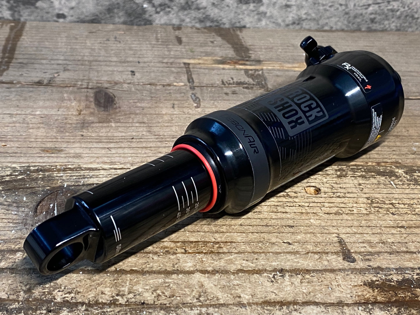 IR818 ロックショックス ROCKSHOX DELUXE RT3 210x10mm リアサスペンション リアショック