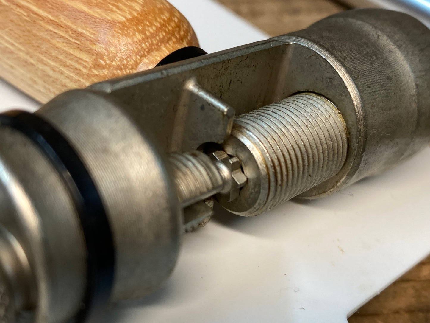 IV973 レザイン LEZYNE Y11 CLASSIC CHAIN DRIVE NICKE チェーンツール