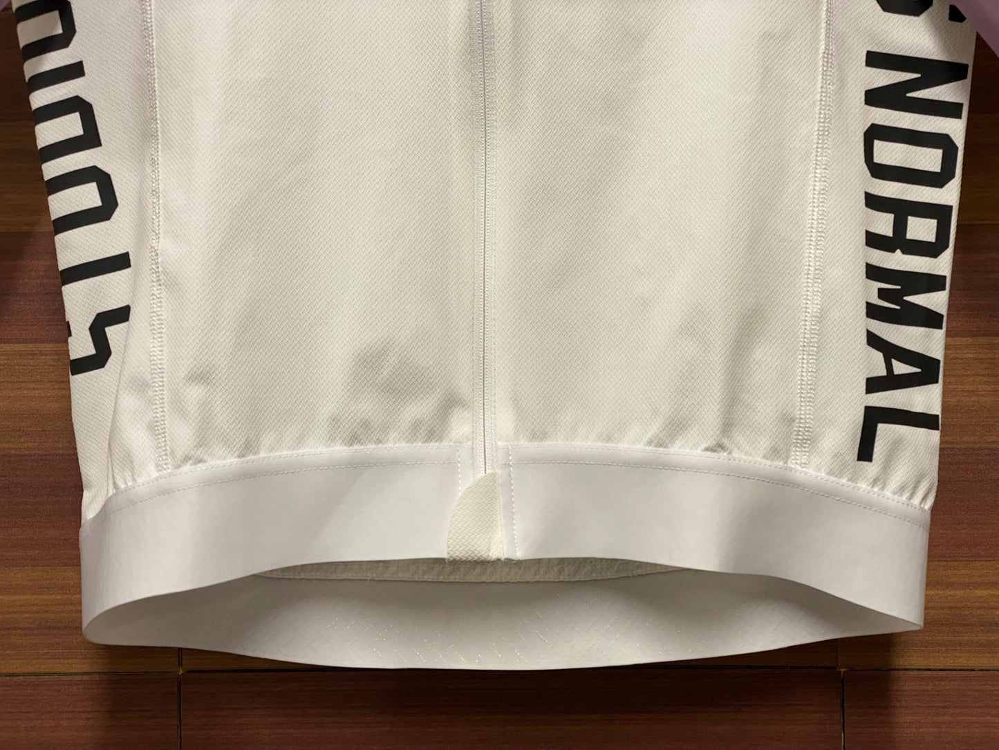 IU942 パスノーマルスタジオ PAS NORMAL STUDIOS SOLITUDE 半袖 サイクルジャージ 白 パープル S