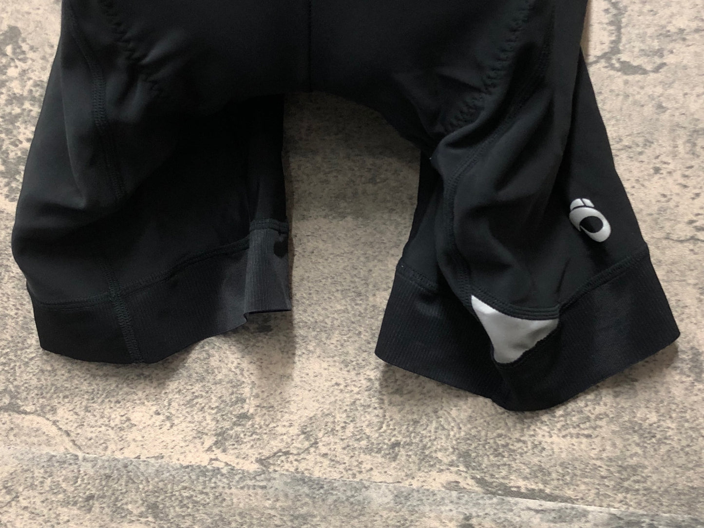 JD077 パールイズミ PEARL iZUMi ビブショーツ 黒 L 3DNEO