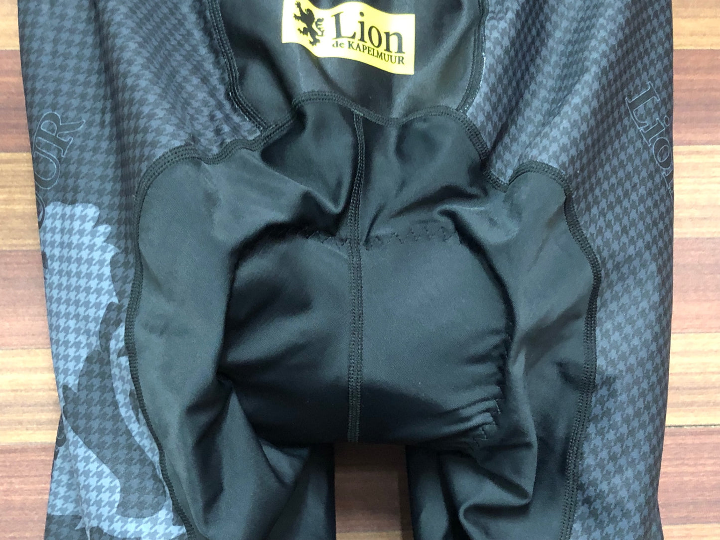 IQ839 リオンドカペルミュール Lion de KAPELMUUR レーサーパンツ 黒 L