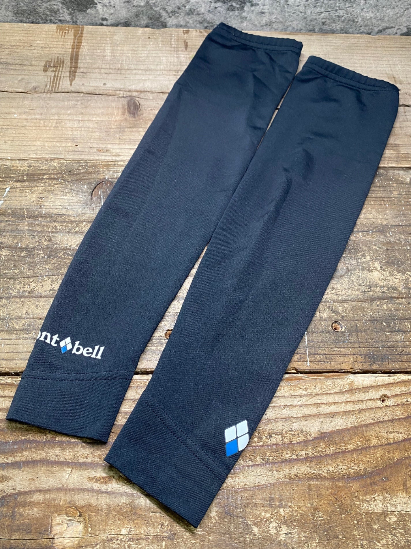 IU489 モンベル mont-bell アームカバー 黒 S