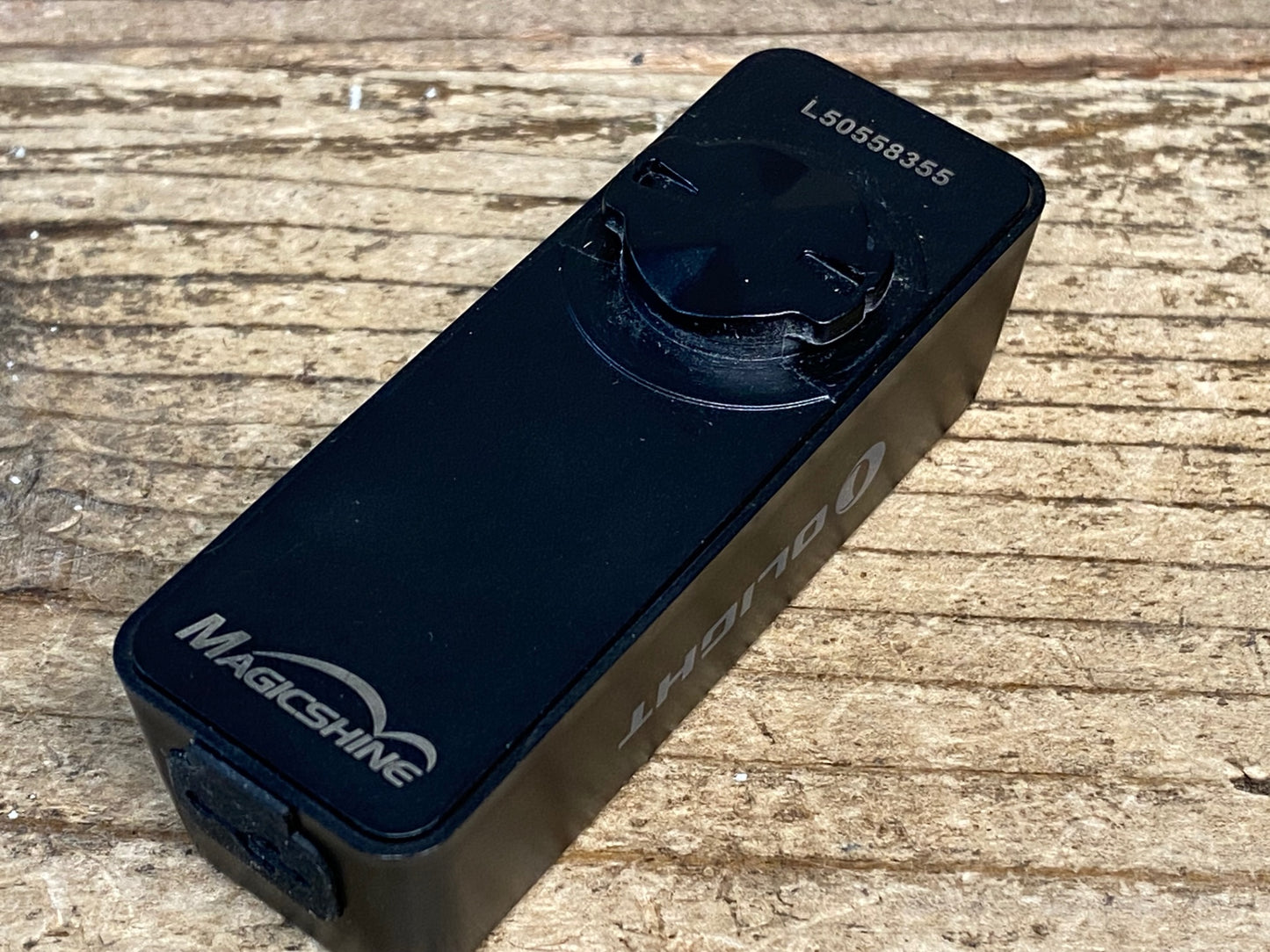 IY354 オーライト Olight RN100TL リアライト