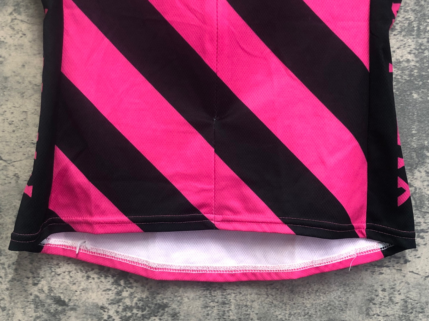 IW591 ツインシックス TWIN SIX 半袖 サイクルジャージ 黒ピンク women's M