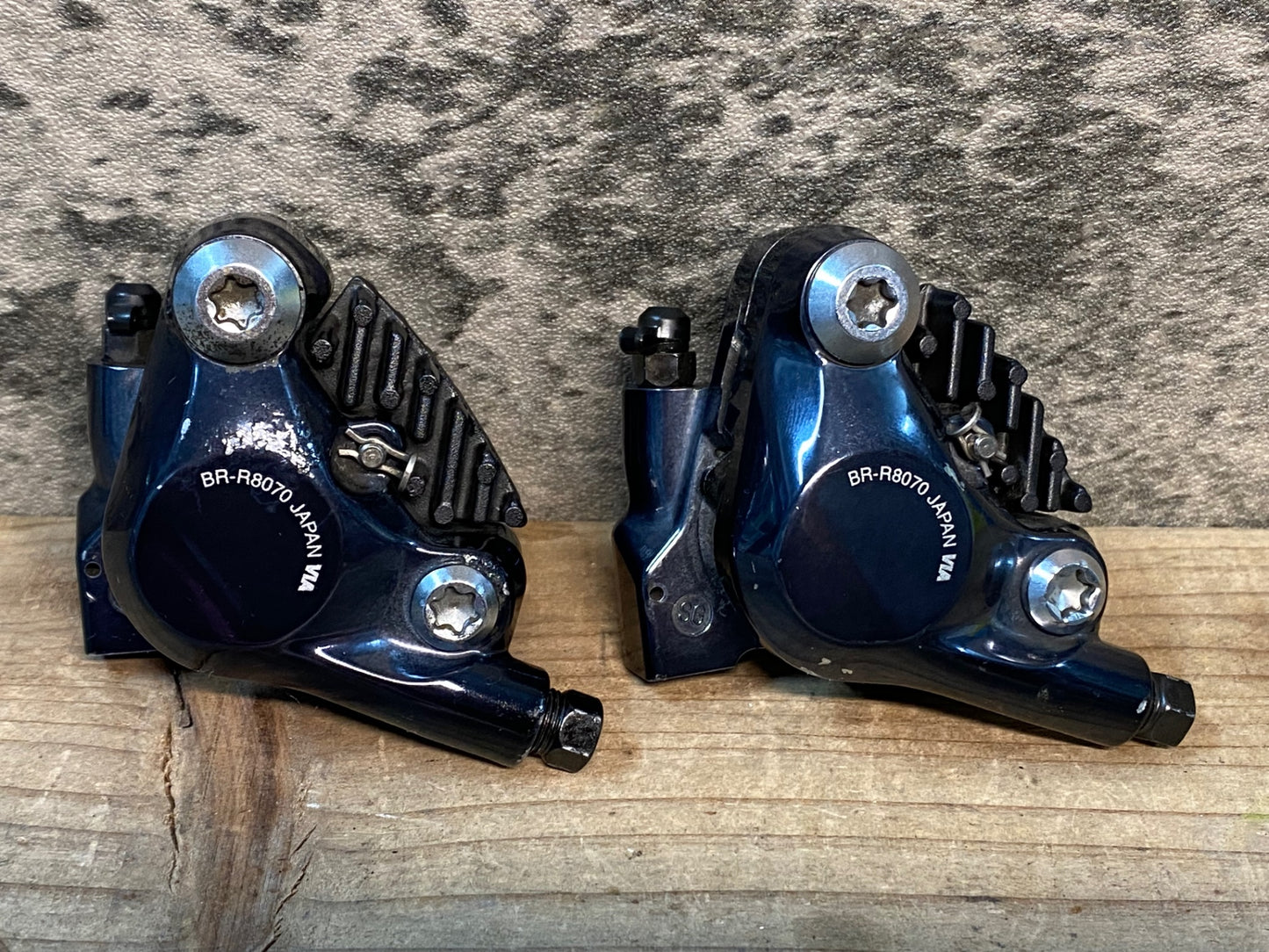 IW538 シマノ SHIMANO アルテグラ ULTEGRA BR-R8070 ディスクブレーキ キャリパー 前後セット