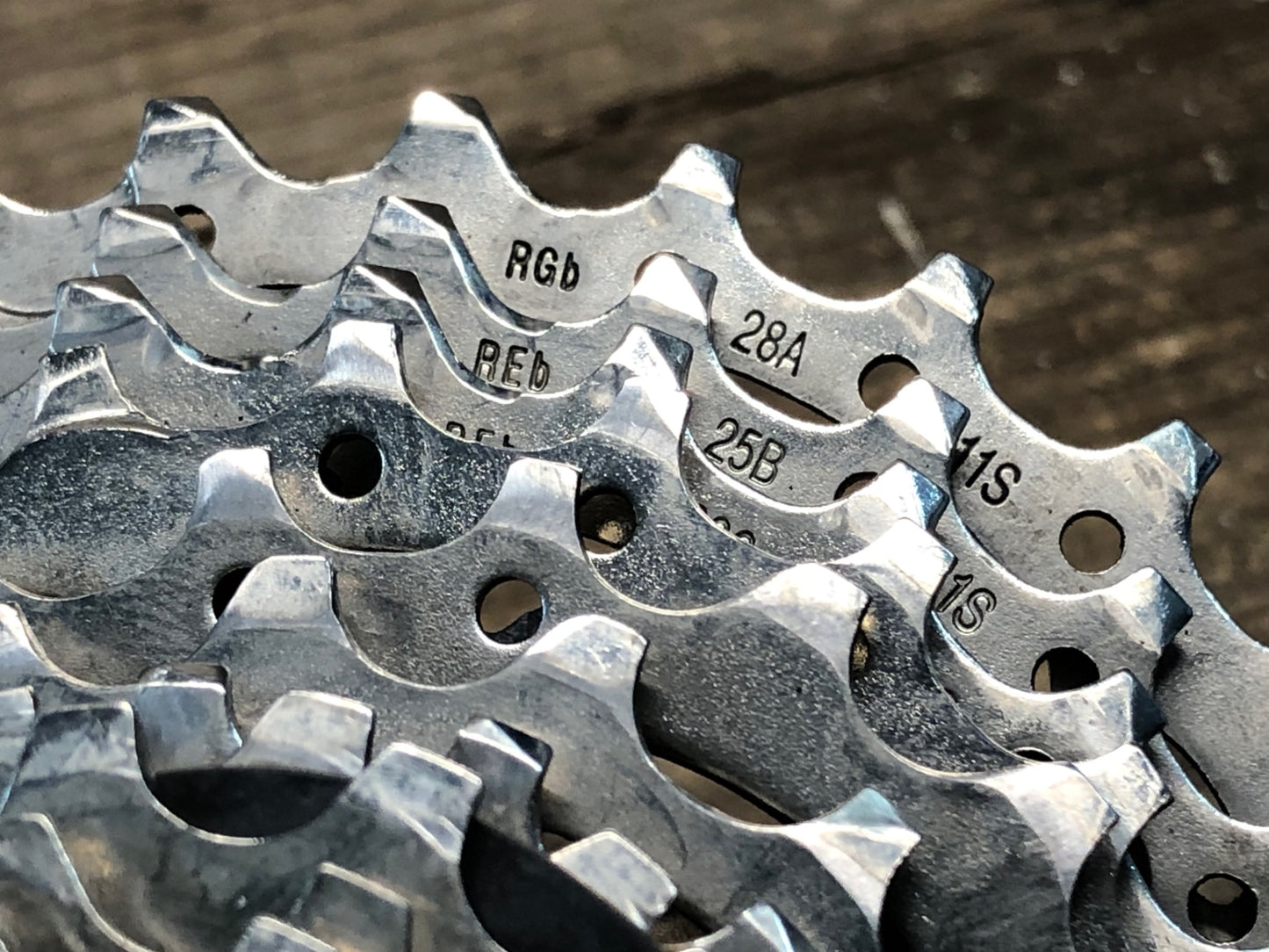 IT466 シマノ SHIMANO 105 CS-R7000 スプロケット 11-28T 11S