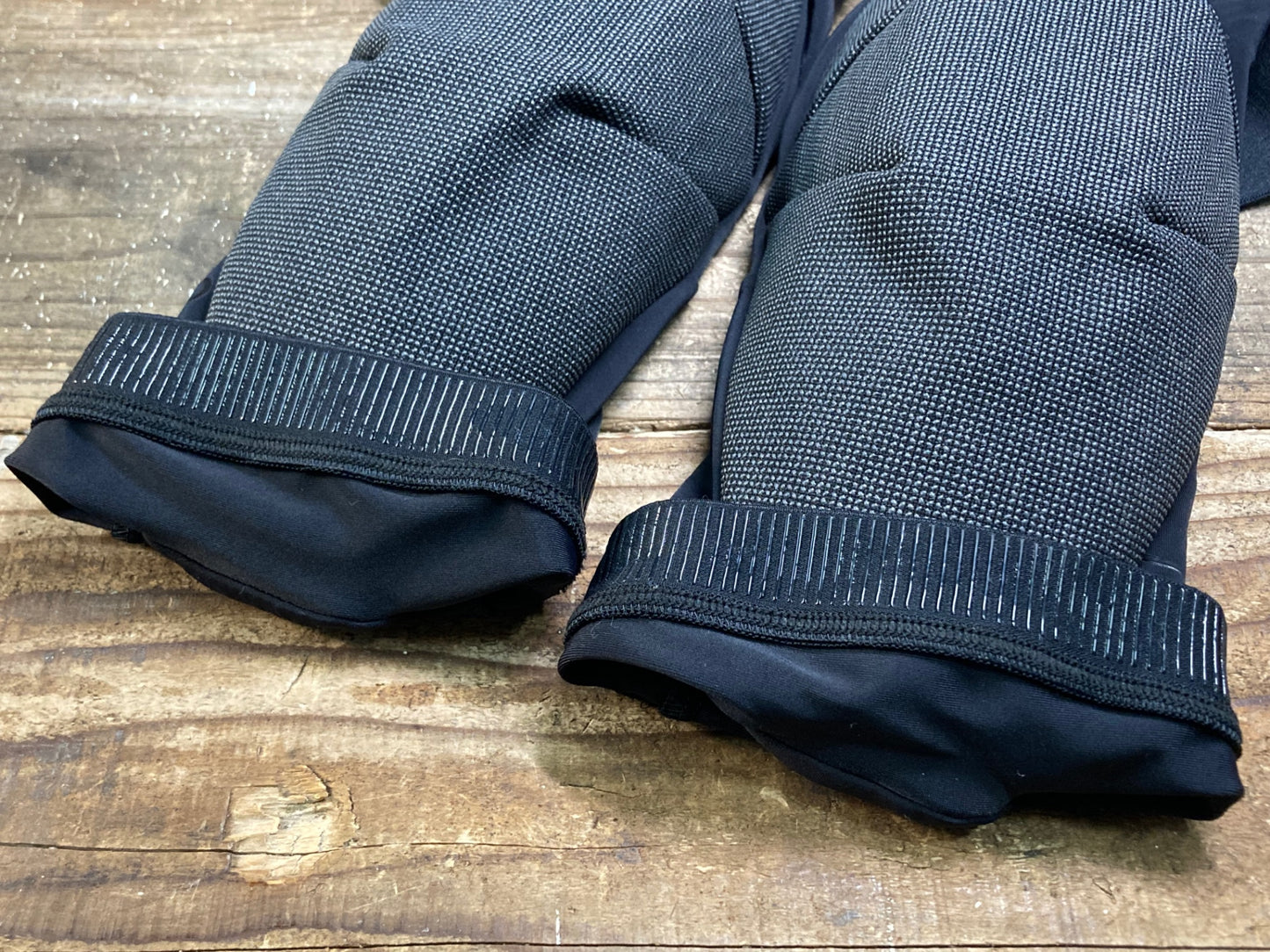 IT588 ラファ Rapha TRAIL KNEE PADS 黒 S