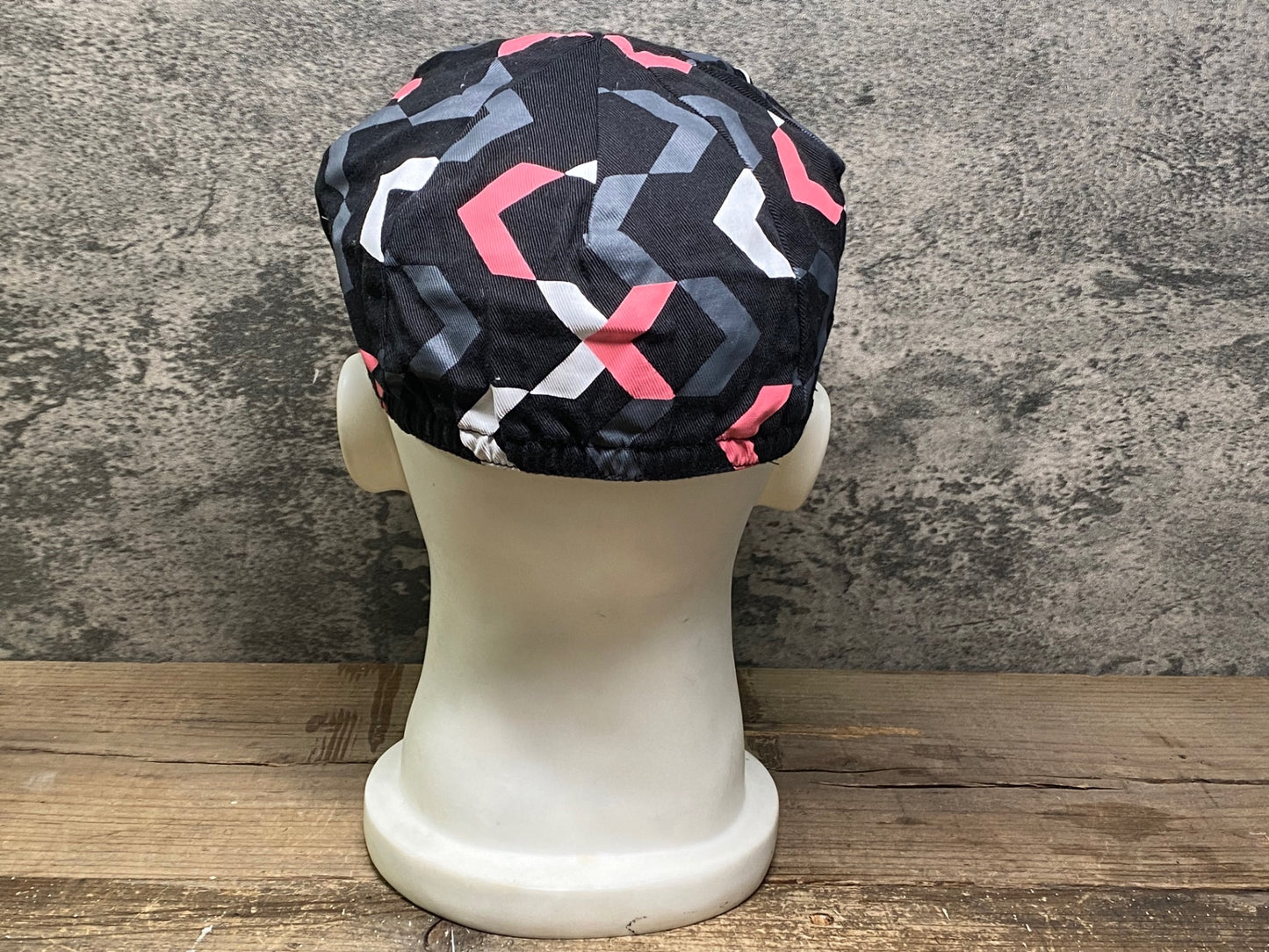 IS730 ラファ Rapha サイクルキャップ 黒 白 ピンク フリーサイズ