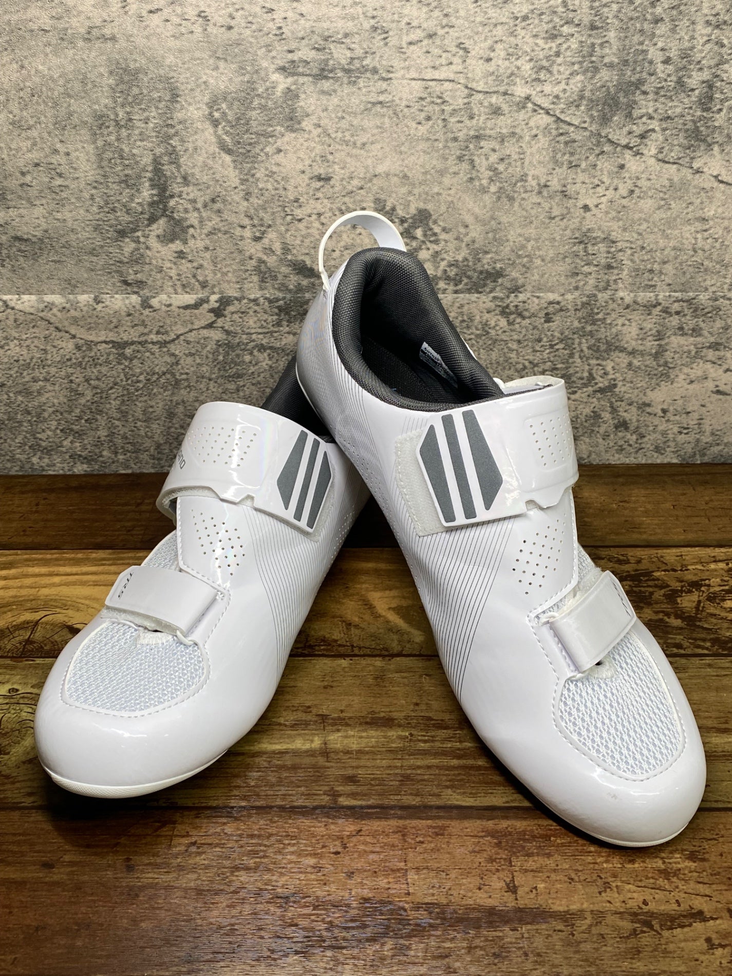 IY378 シマノ SHIMANO SH-TR501 トライアスロン ビンディングシューズ EU46 白 美品
