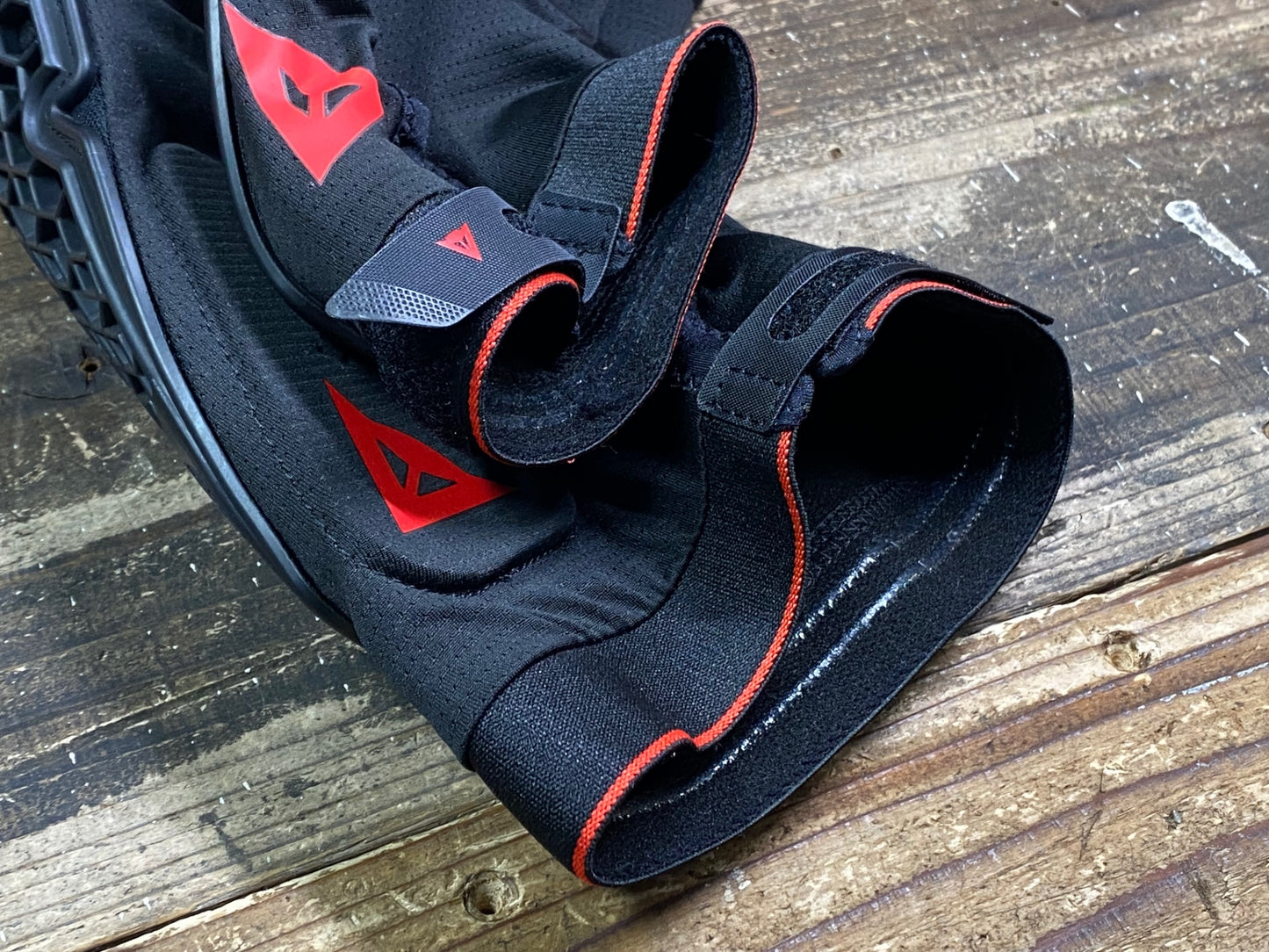 IQ857 ダイネーゼ DAINESE エルボープロテクター 黒 L