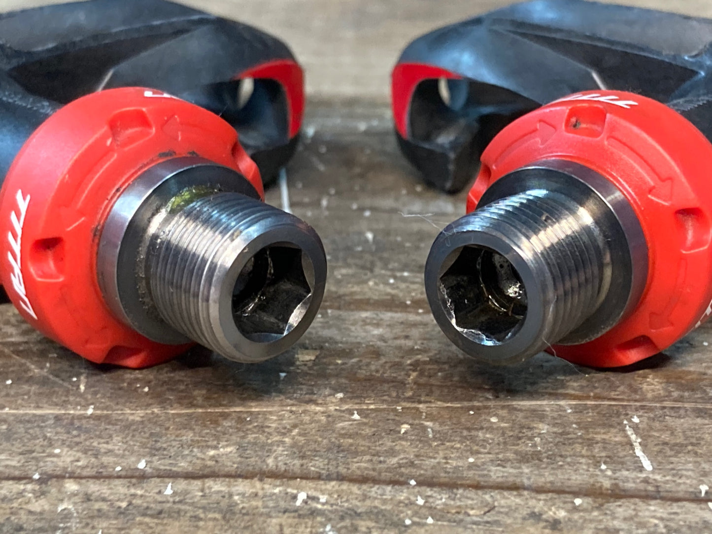 IJ950 タイム TIME エクスプレッソ XPRESSO 12 ビンディングペダル カーボン チタンシャフト 黒赤