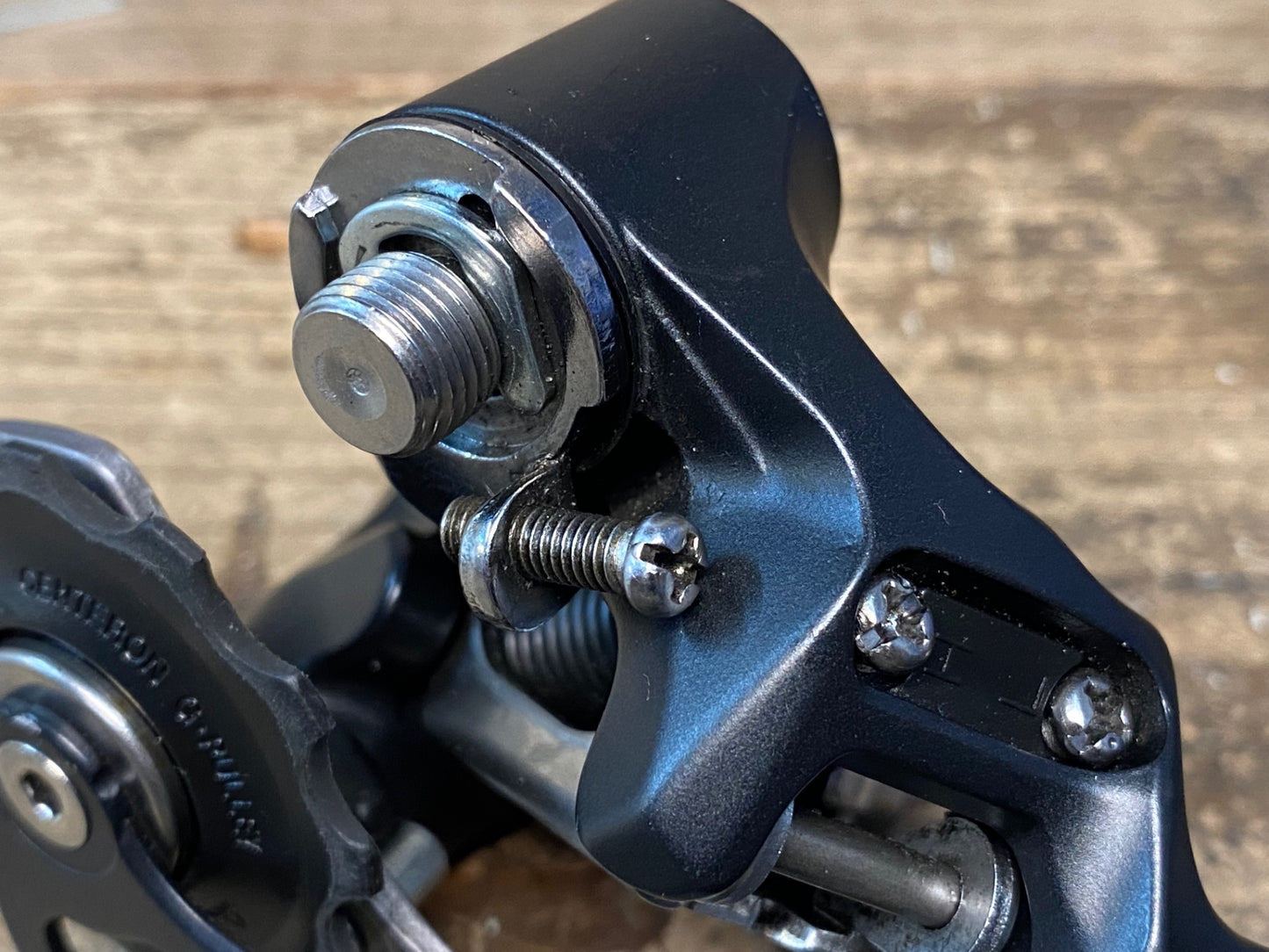 GI676 シマノ SHIMANO 105 RD-5700 リアディレイラー 10S