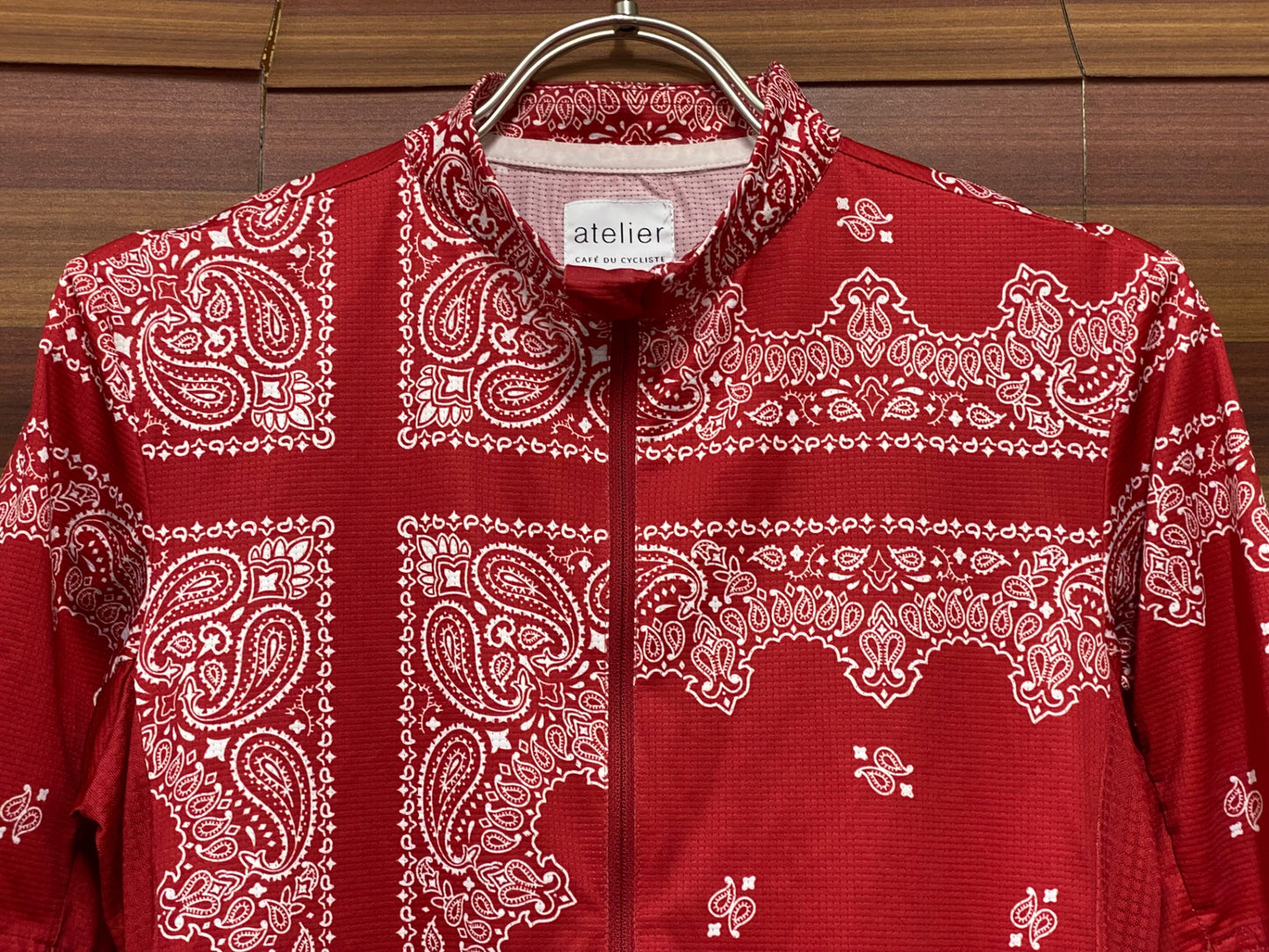 IU645 カフェドシクリステ Cafe Du Cycliste 半袖 サイクルジャージ XS レッド