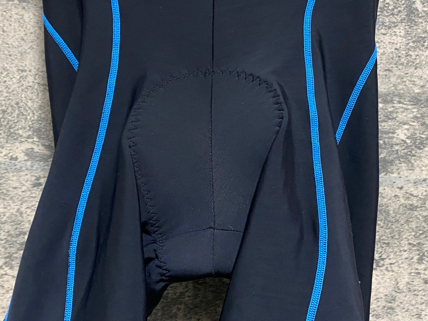 IZ546 パールイズミ PEARL iZUMi レーサーパンツ 黒 M レディース