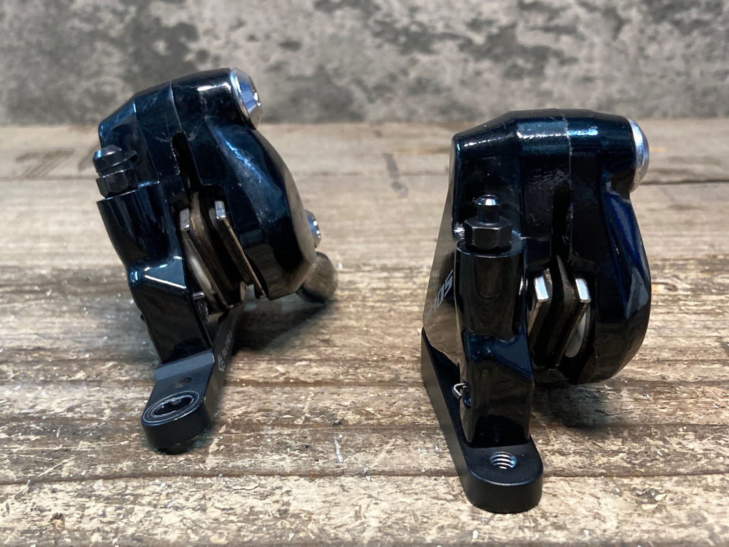 IU348 シマノ SHIMANO 105 BR-R7070 ディスクブレーキ キャリパー