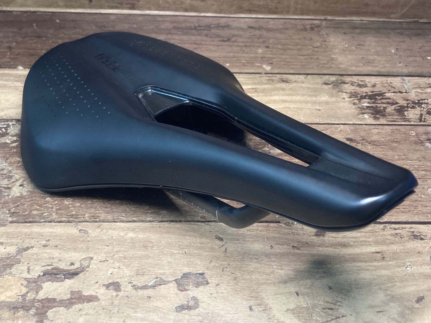 IF667 フィジーク fizik ヴェント アルゴ VENTO ARGO R1 サドル カーボンレール 150mm