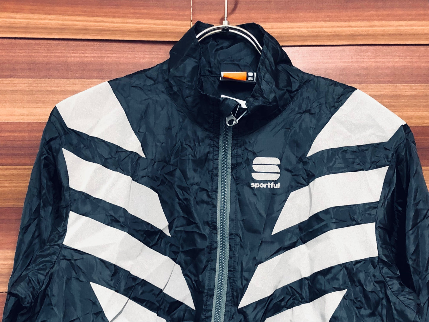 IU252 スポーツフル sportful 長袖 ウィンドブレーカー 黒 S