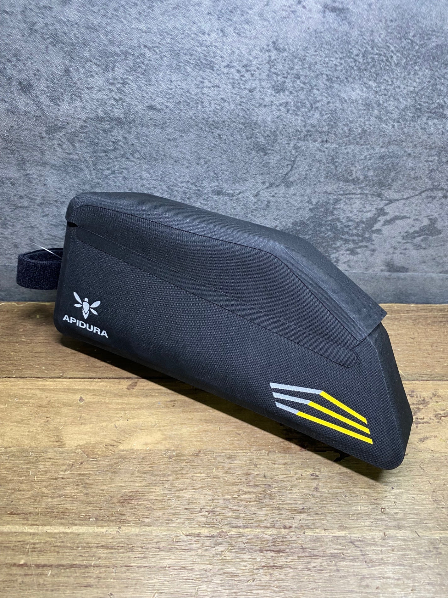 IY827 アピデュラ APIDURA レーシングトップチューブパッグ ボルトオン