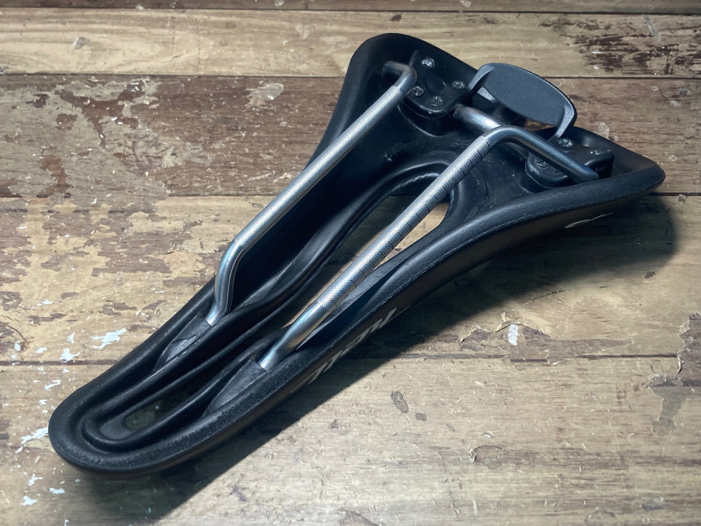 IH404 SELLE SMP ヘル hell サドル 黒 aisi 304 tubeレール