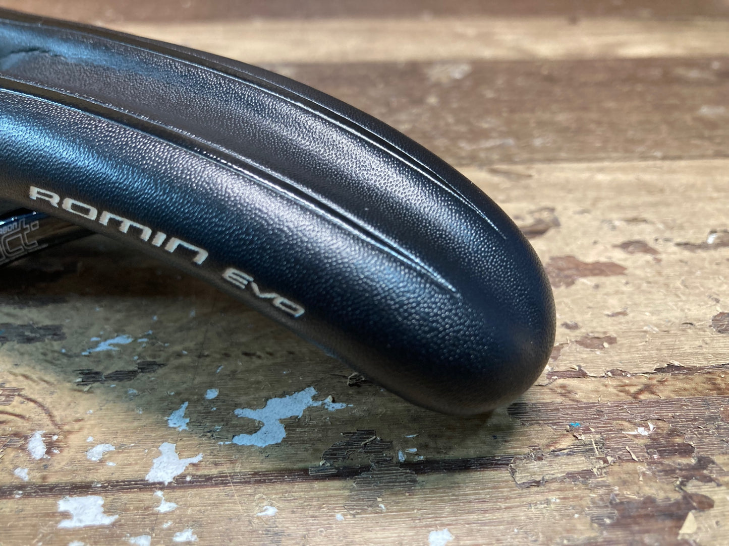 IK036 スペシャライズド SPECIALIZED ローミン ROMIN EVO サドル カーボンレール 143mm