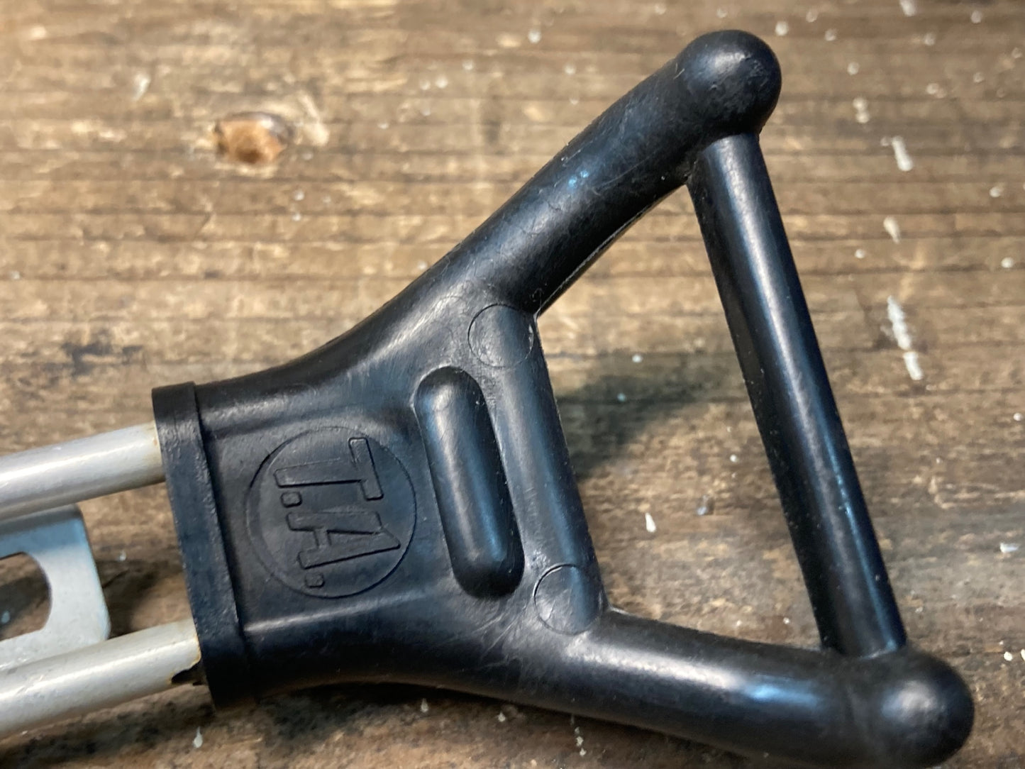 IO835 TA SPECIALITIES ボトルケージ