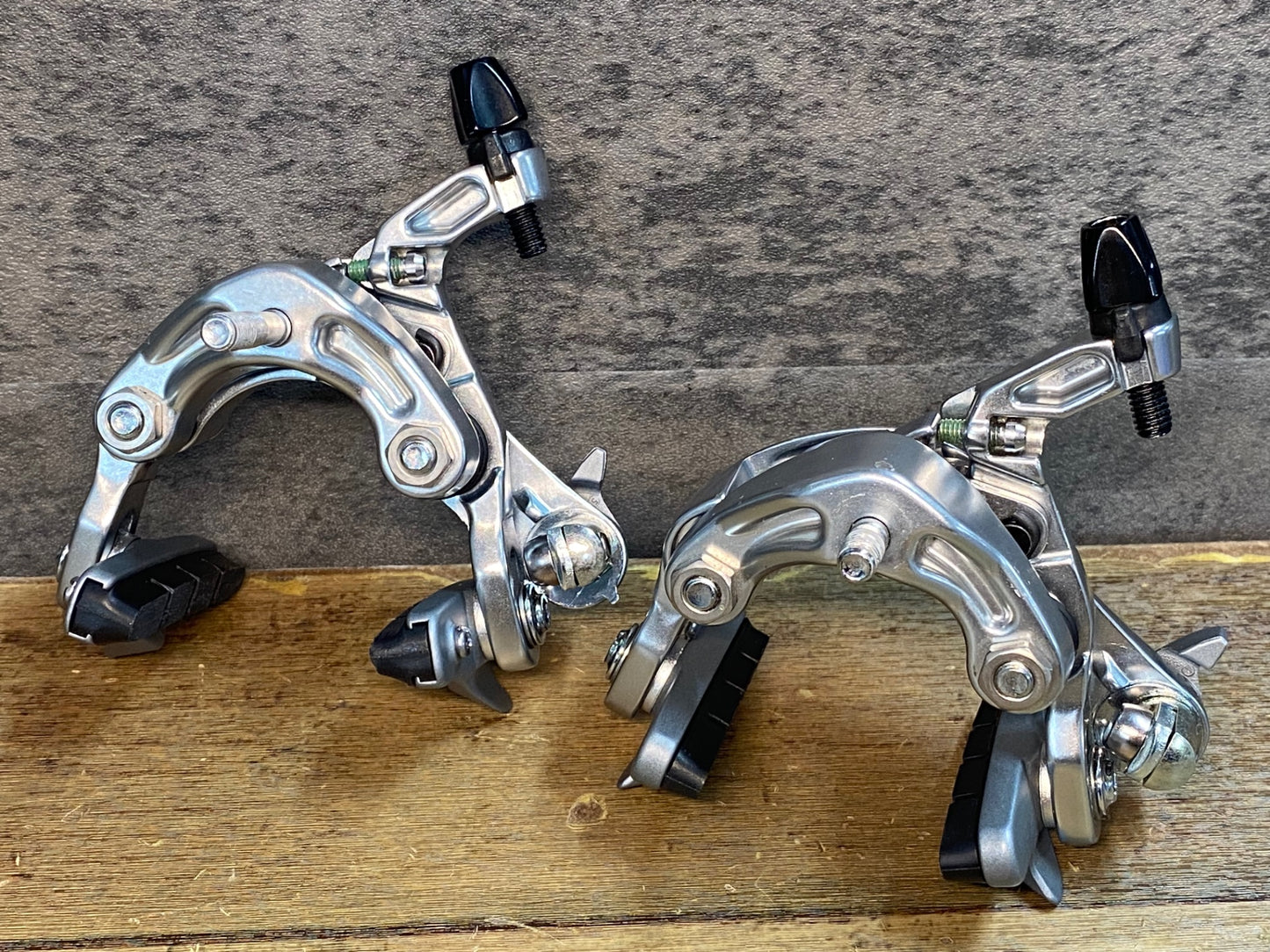 IY761 シマノ SHIMANO 105 BR-5800 シルバー キャリパーブレーキ 前後セット ※枕頭ボルト欠品