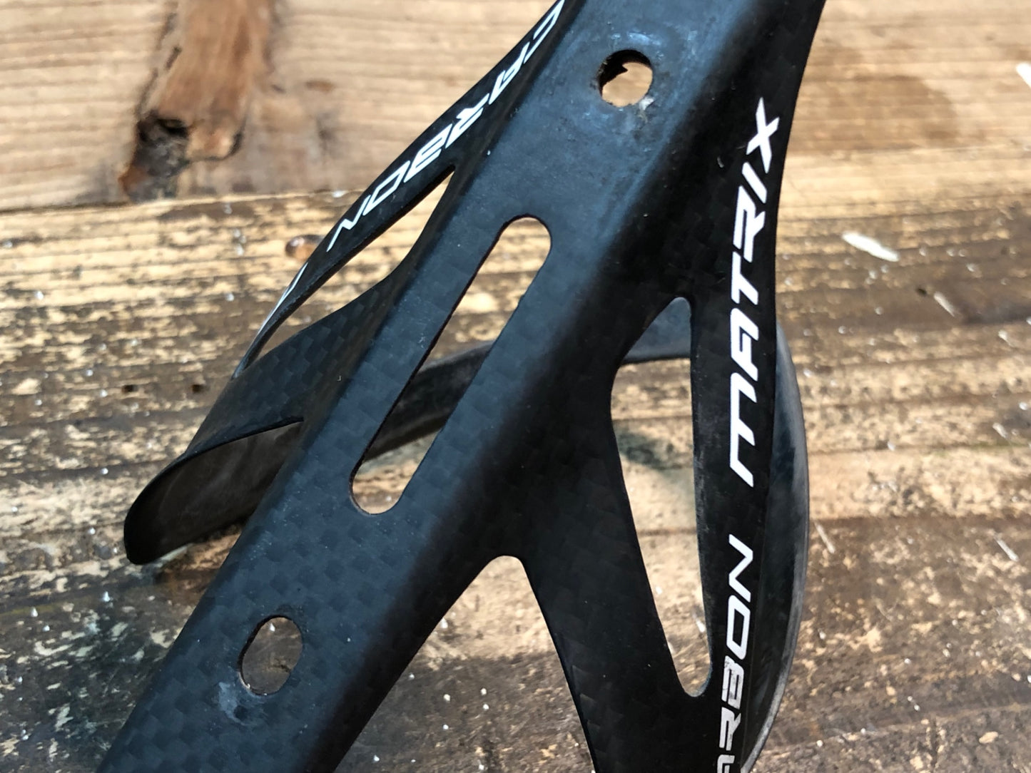 IS494 タイム TIME CARBON MATRIX カーボン ボトルケージ 赤黒 ※擦れあり