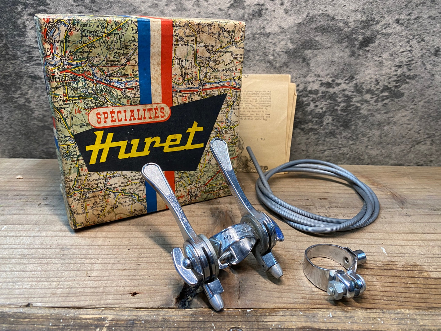 IH672 ユーレー HURET Wレバー