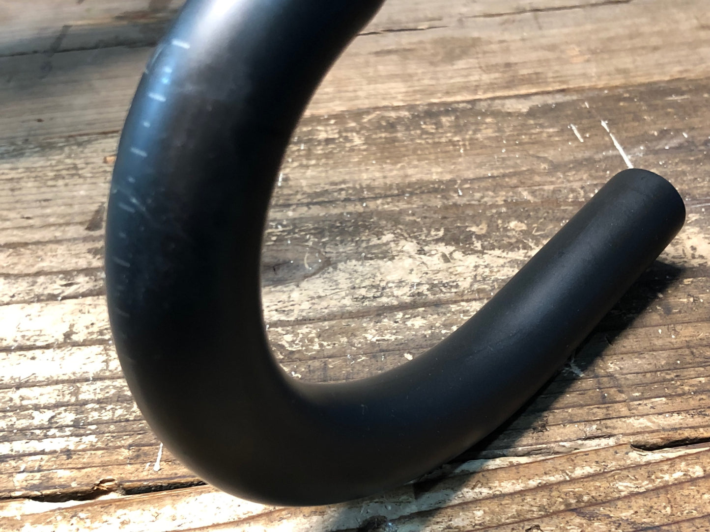 IZ688 ボントレガー BONTRAGER アイオロス AEOLUS RSL VR-C カーボン 一体型 ドロップハンドル エンドC-C400mm 90mm マウント付属 ※リコール対応済、クランプ痕あり