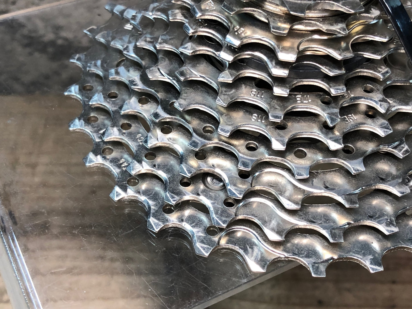 HZ045 シマノ SHIMANO 105 CS-R7000 スプロケット 11s 11-30T