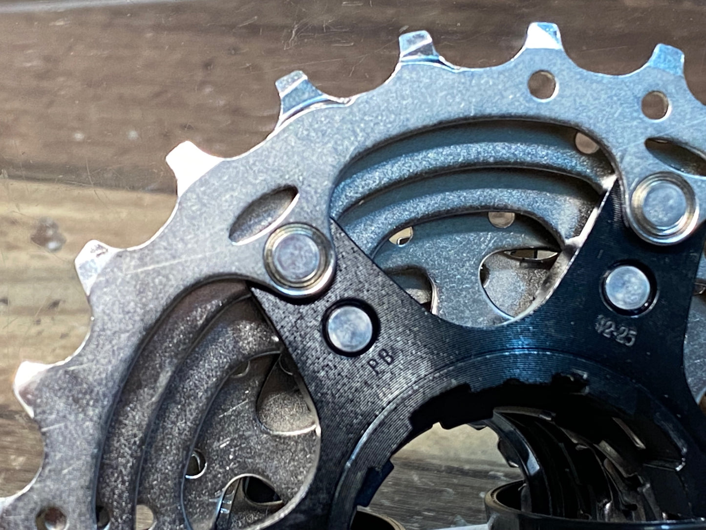 IM821 シマノ SHIMANO 105 CS-5800 スプロケット 11s 12-25T