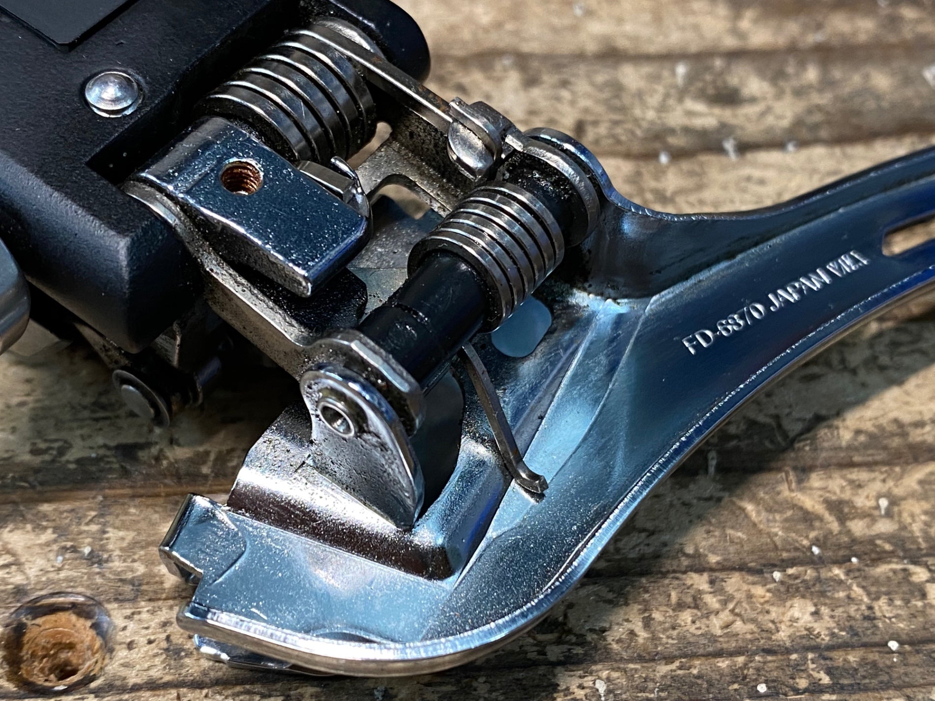 IT337 シマノ SHIMANO アルテグラ ULTEGRA FD-6870 フロント