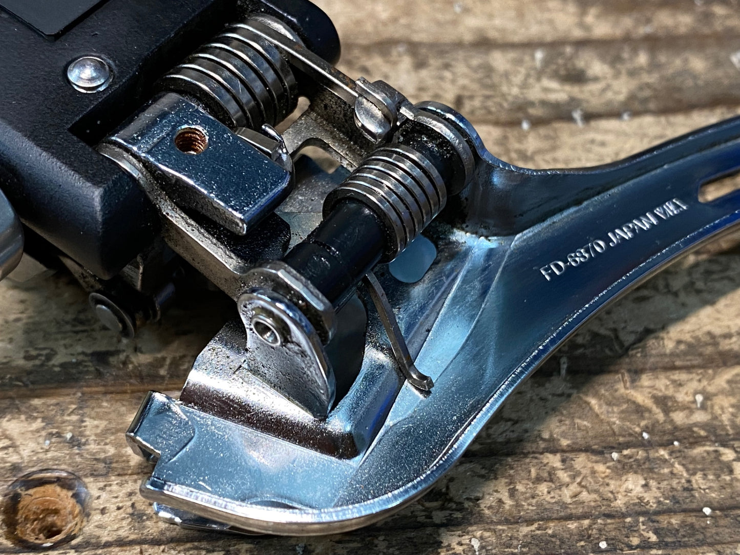 IT337 シマノ SHIMANO アルテグラ ULTEGRA FD-6870 フロントディレイラー 11S Di2 直付け