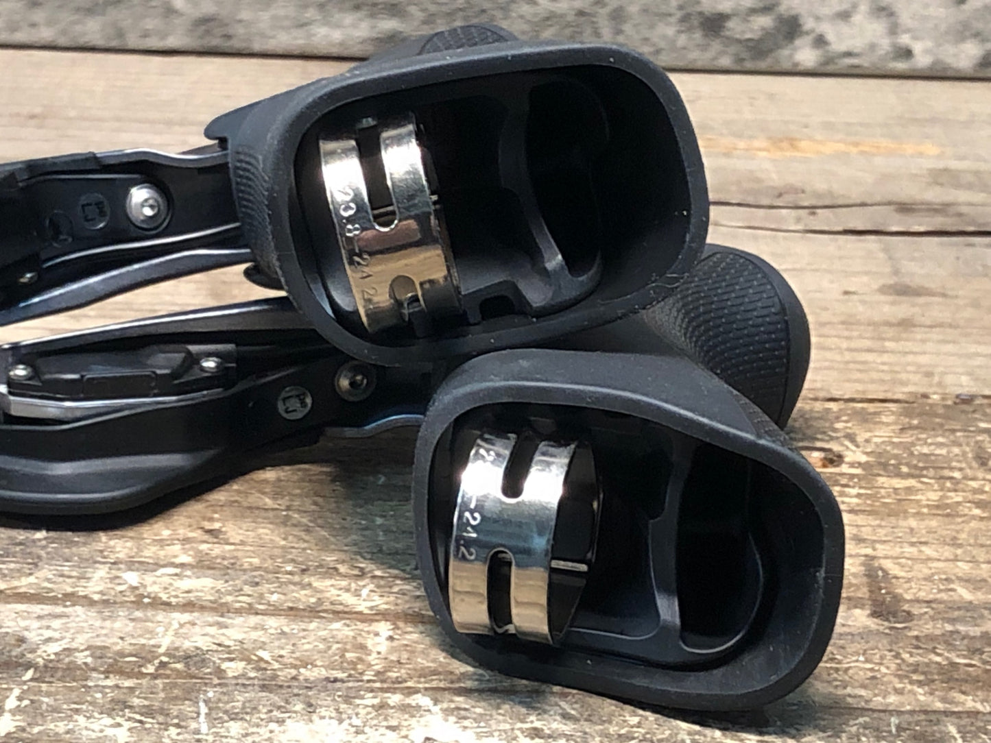 IS585 シマノ Shimano アルテグラ ULTEGRA ST-6870 Di2 電動 STIレバー 未使用品