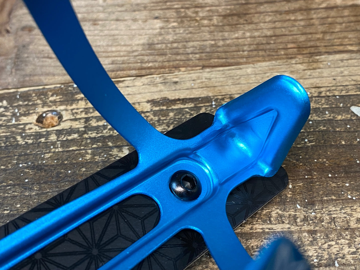 IV656 スパカズ SUPACAZ FLY CAGE ANO ボトルケージ アクア