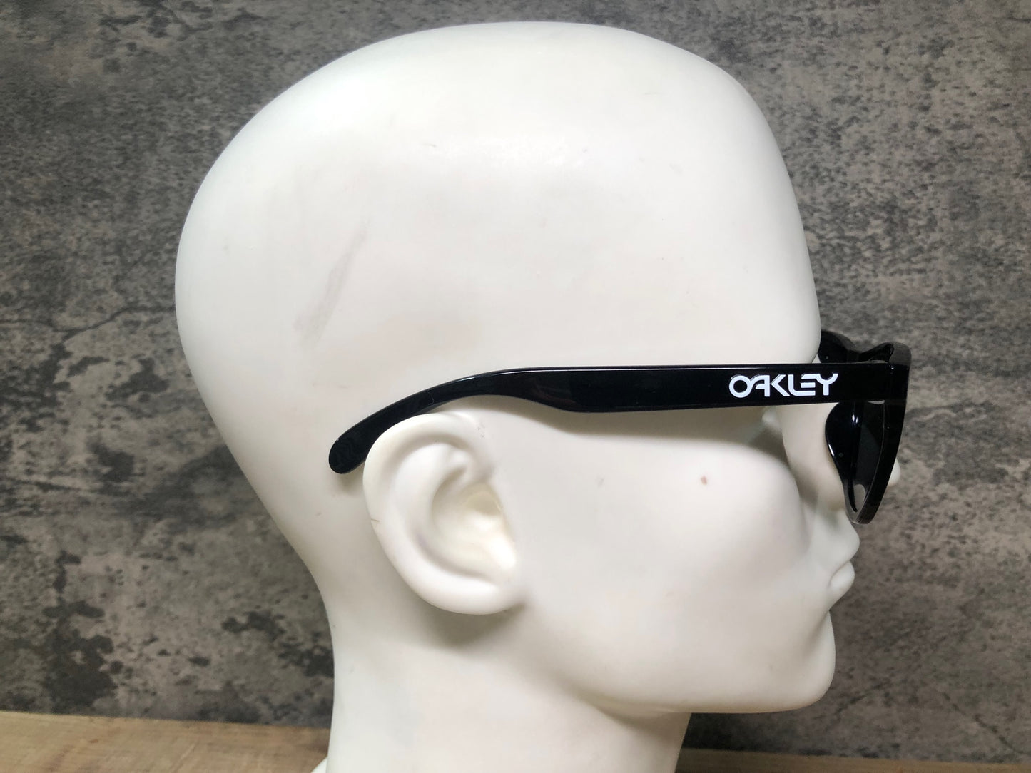 IP686 オークリー OAKLEY フロッグスキン Frogskins アイウェア サングラス PRIZMレンズ 黒